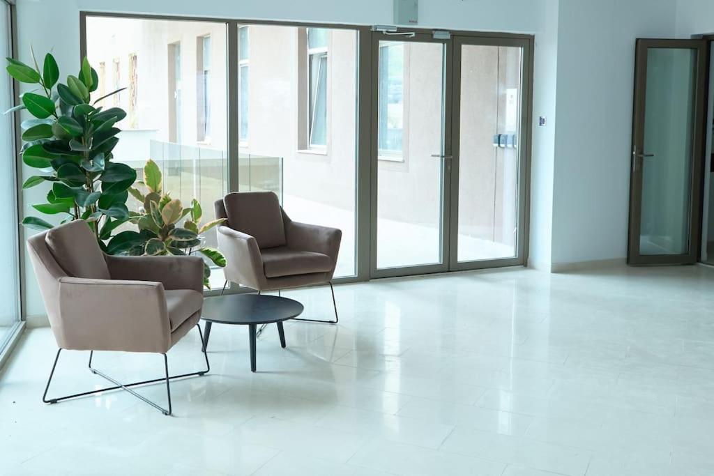 City Center Accomodation- 401 Resita Ngoại thất bức ảnh